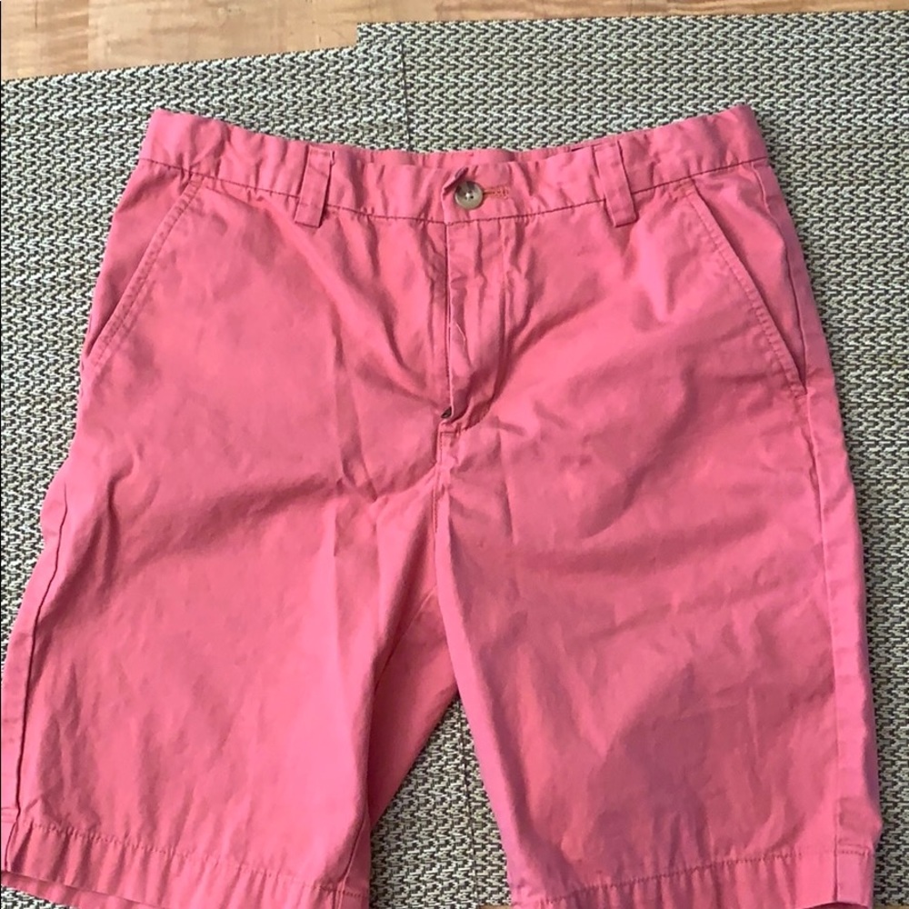 Vineyard Vines shorts “Nantucket red”